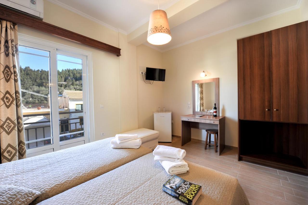 Ilios Hotel Láka Kültér fotó