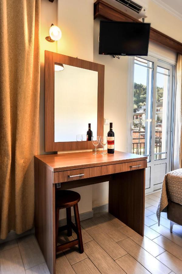 Ilios Hotel Láka Kültér fotó
