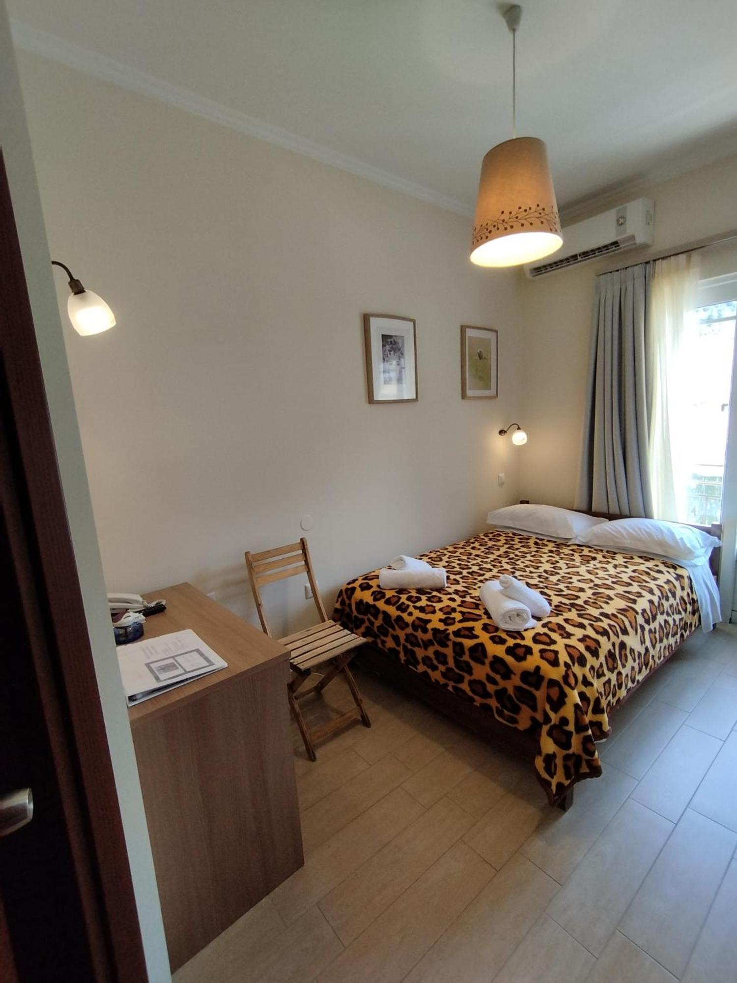 Ilios Hotel Láka Kültér fotó