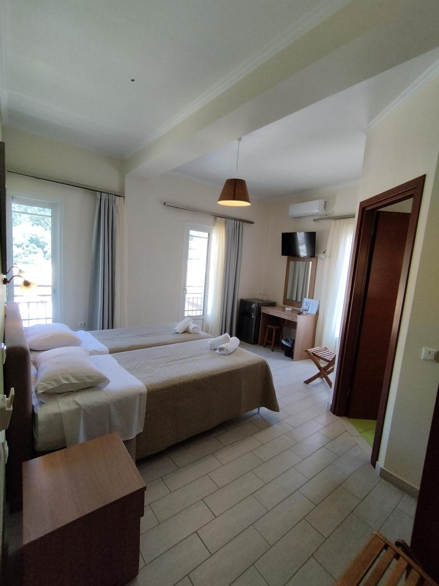 Ilios Hotel Láka Kültér fotó